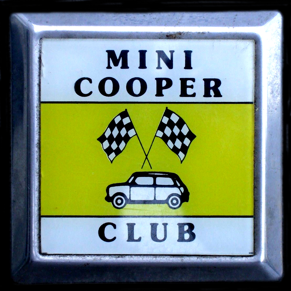 Mini Cooper Club car badge
