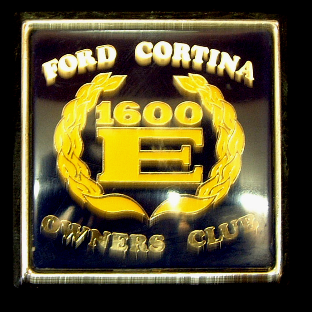 Ford Cortina 1600 E Owners Club car badge