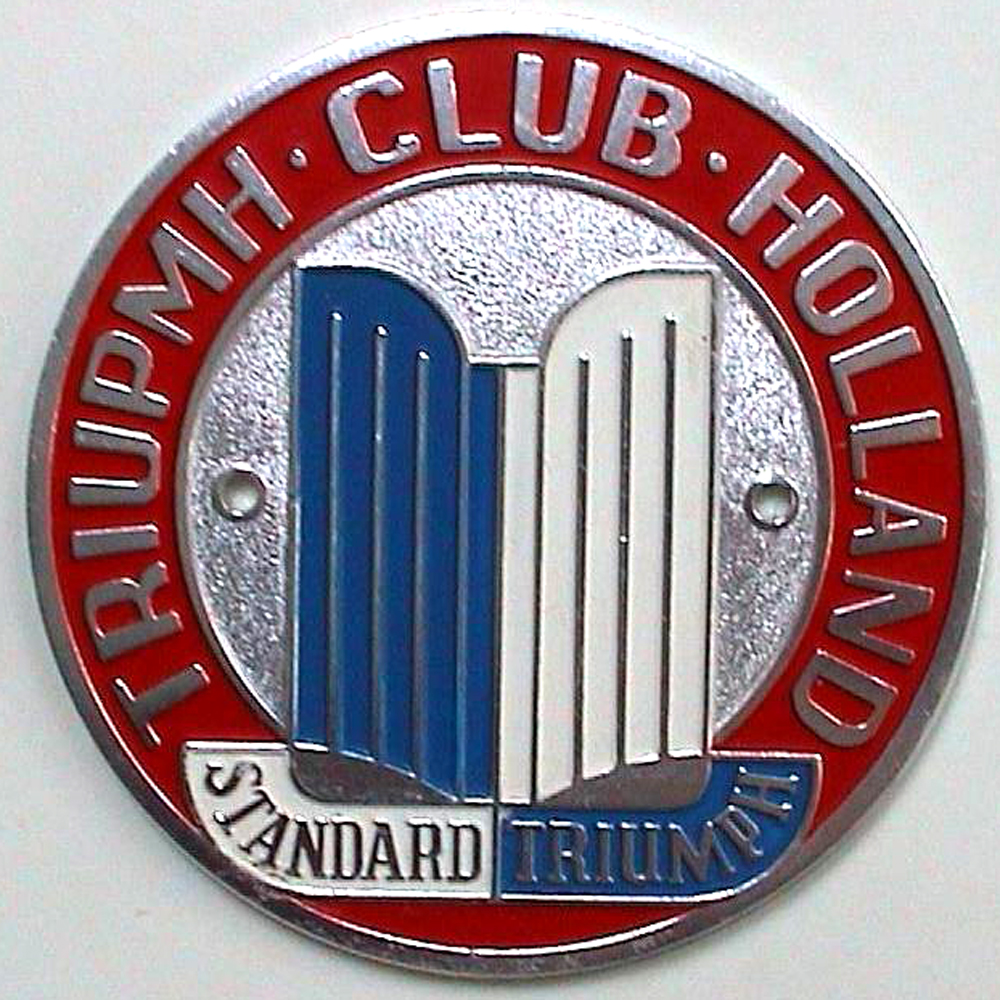 Triumph Club Holland car badge