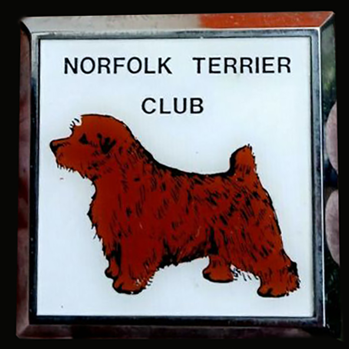 Norfolk Terrier Club  car badge