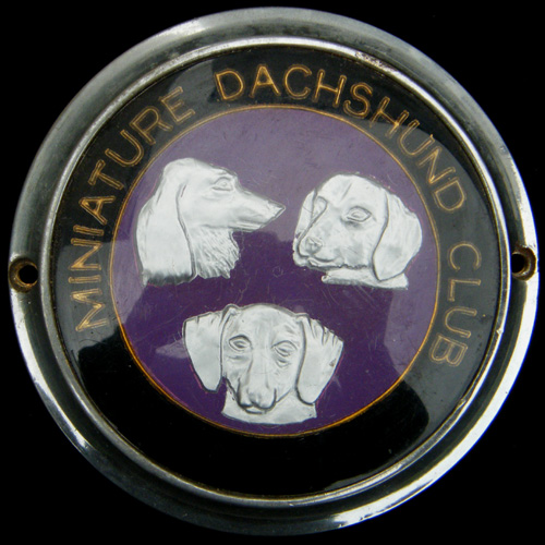 Miniature Dachshund Club car badge
