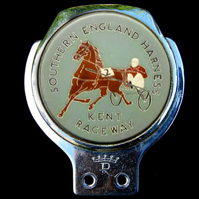 33 b 03 Kent Raceway  car badge