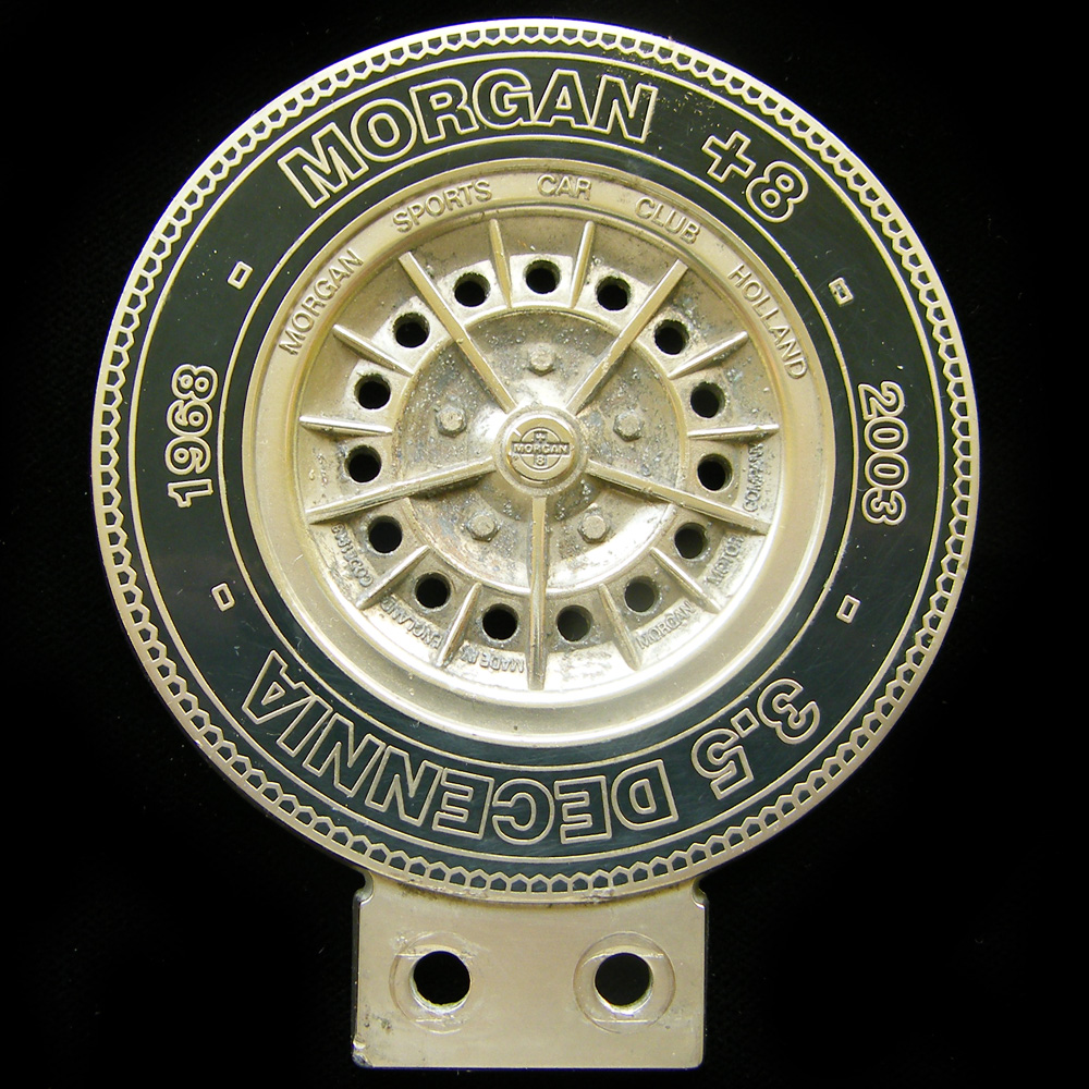 Morgan Plus 8 3.5 Decennia car badge