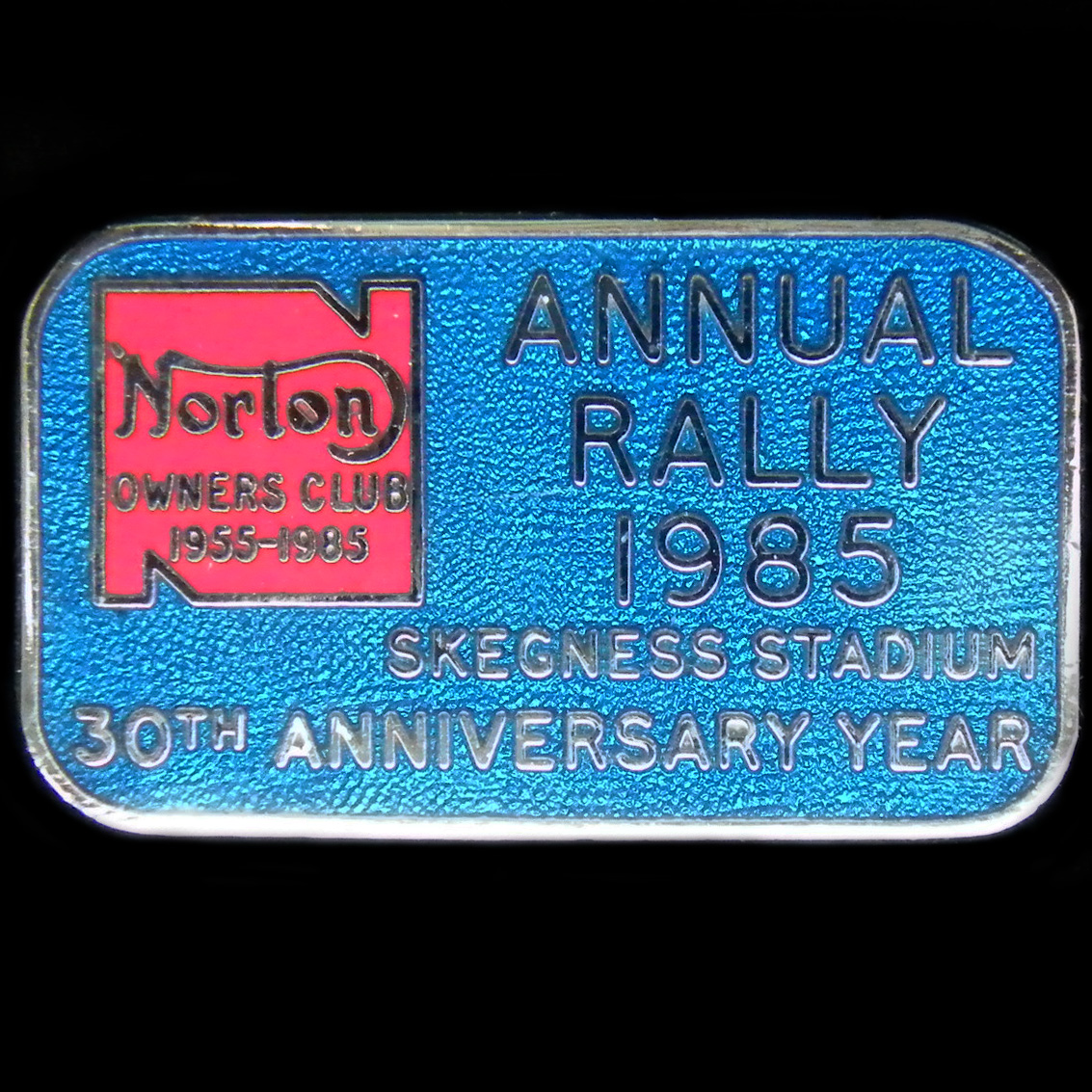 Norton Rally pin badge