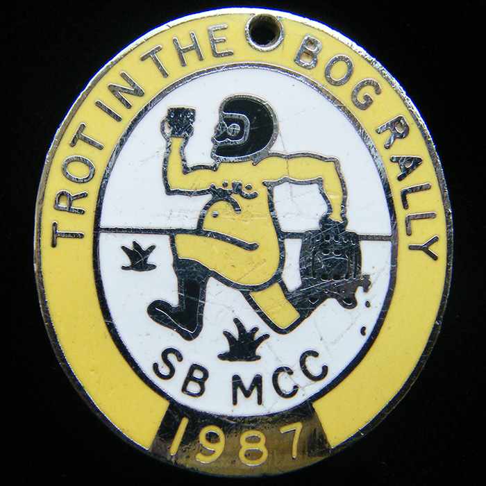 Trot in the Bog Rally pin badge 1987 