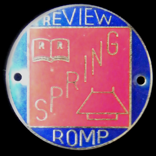 Review Romp Rally pin badge