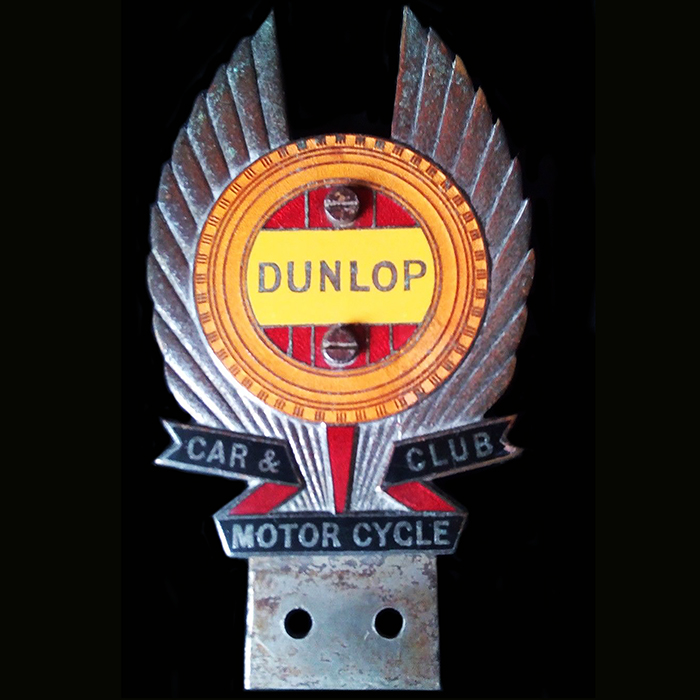 Dunlop Car & Motor Cycle Club carl badge