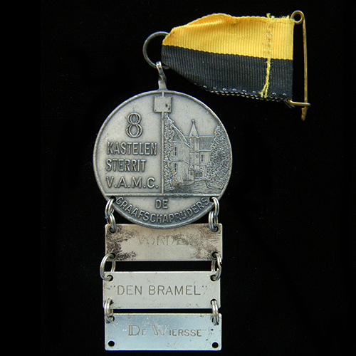 V.A.M.C. Rally Lapel Badge