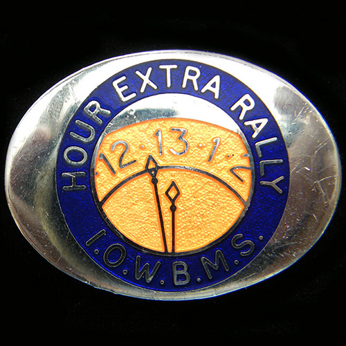 Hour Extra Rally Pin Badge