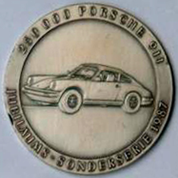 Porsche 911 car badge