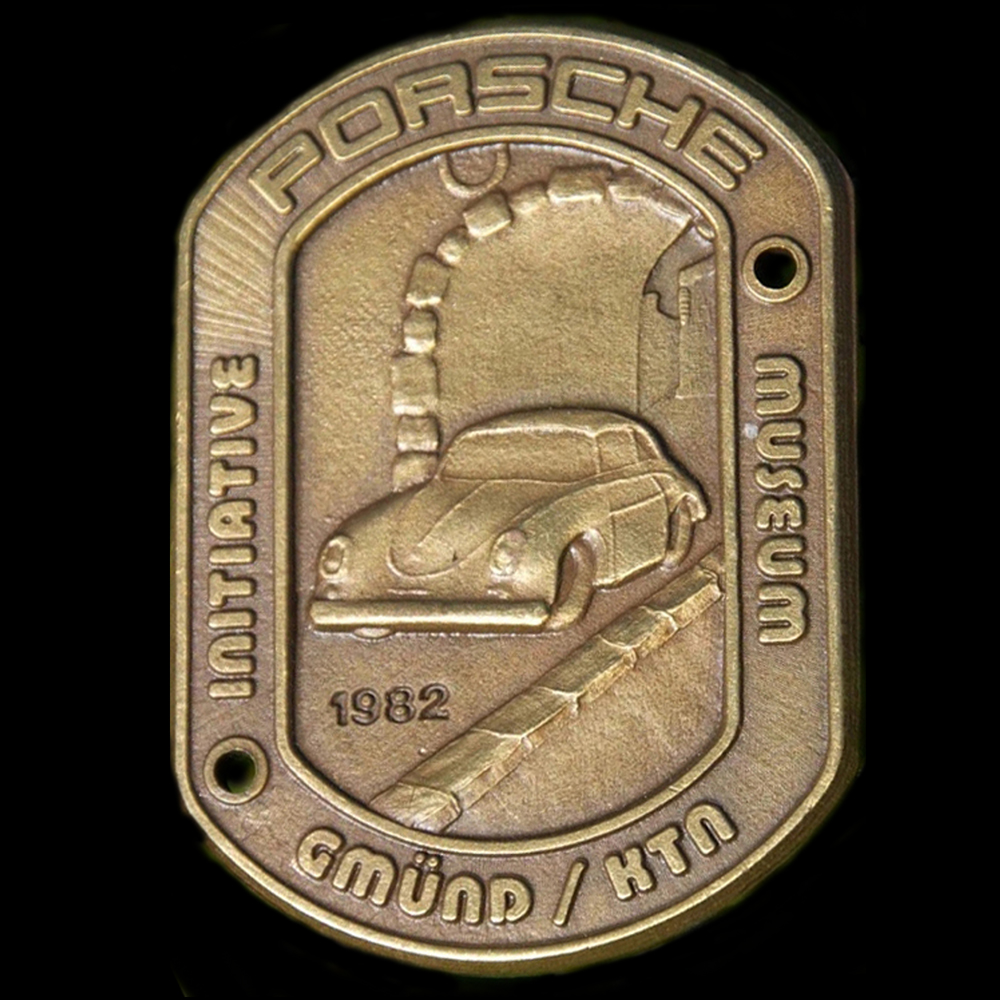 Porsche GMÜND  Intiative Museum car badge