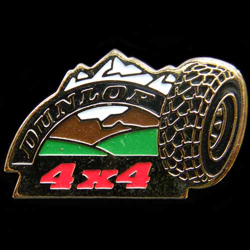 Dunlop Tyre pin badge
