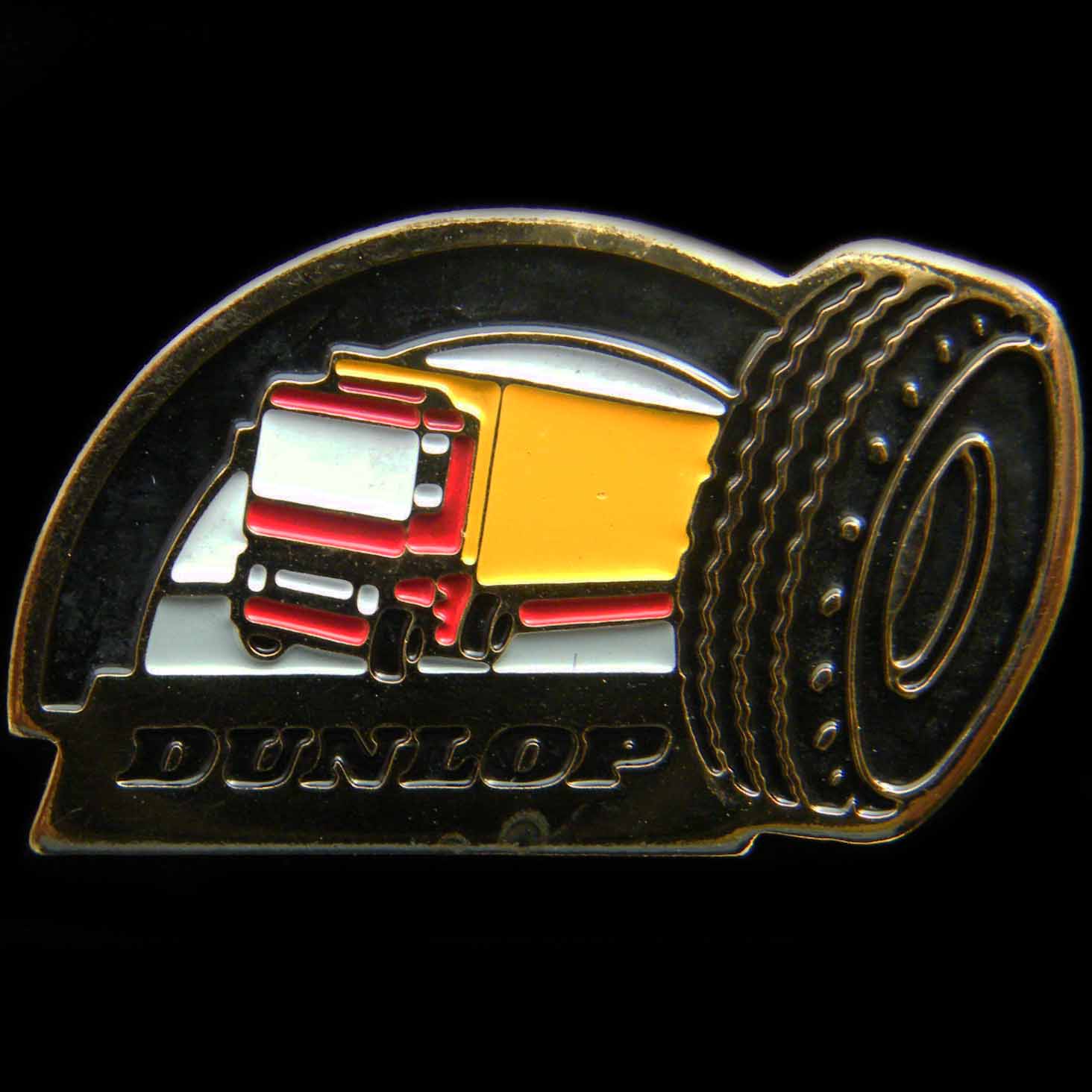 Dunlop Tyre pin badge