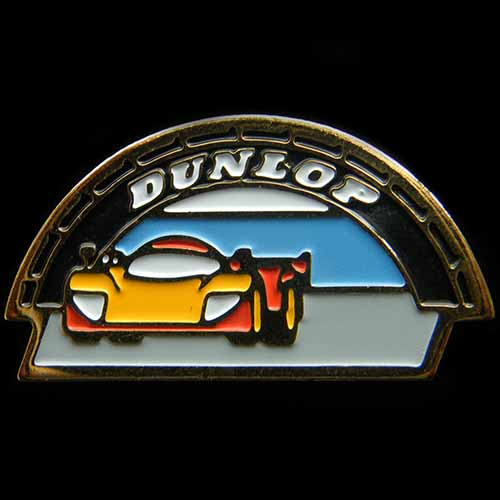 Dunlop Tyre pin badge