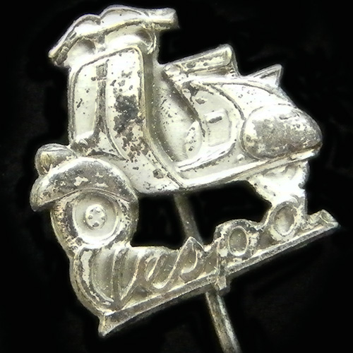 Scooter long pin badge