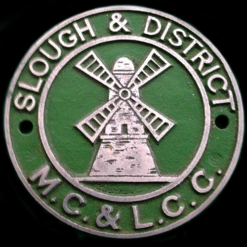 Slough & District M.C. & L.C.C. car badge