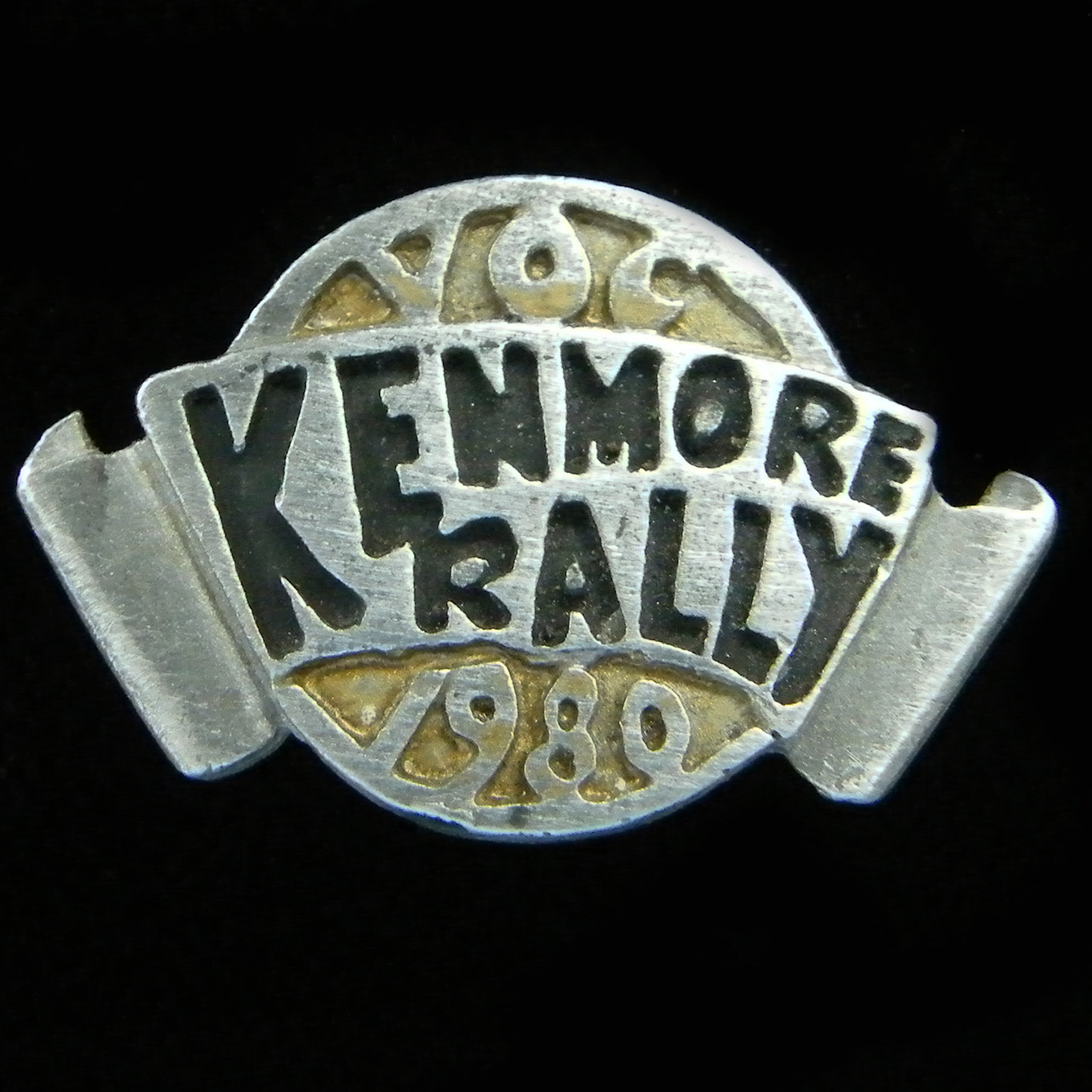 Vincent Owners Club pin badge