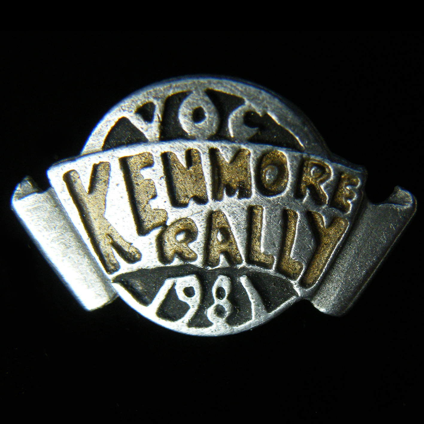 Vincent Owners Club pin badge