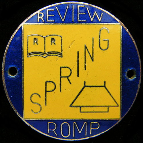 Review Romp Rally pin badge