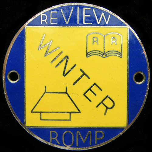 Review Romp Rally pin badge