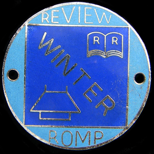 Review Romp Rally pin badge