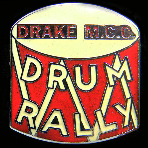 Drum Rally pin badge