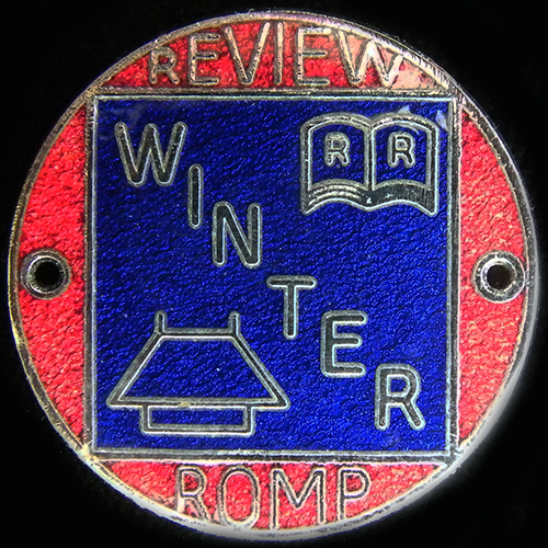 Review Romp Rally pin badge