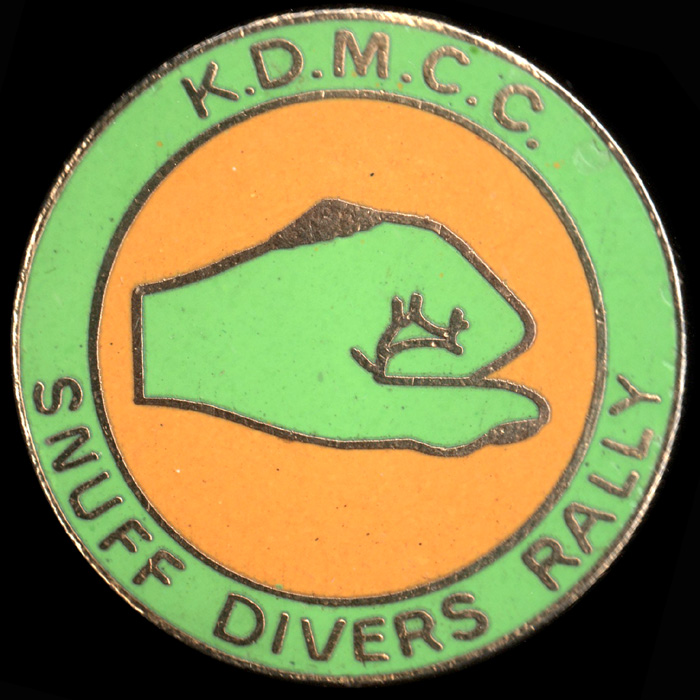 Snuff Divers Rally pin badge