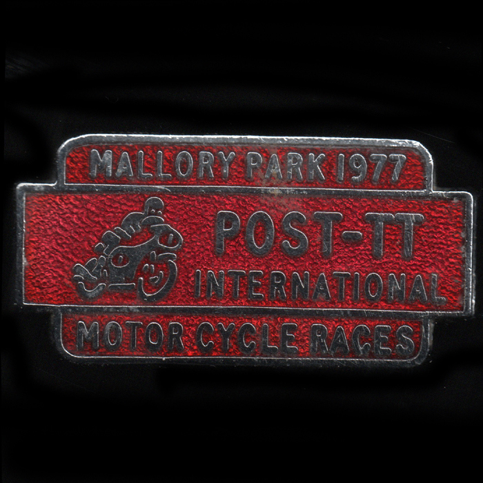Post TT International pin badge