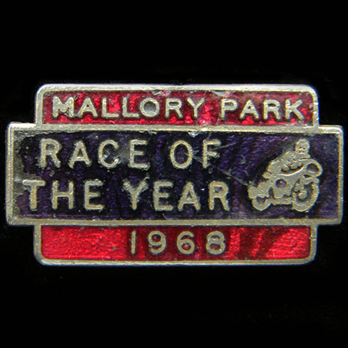 Race of the year 1968 pin badge