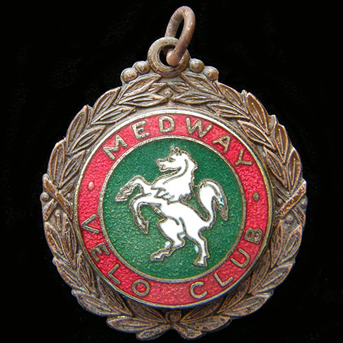 Medway Velo Club pin badge