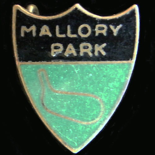 Mallory Park pin badge