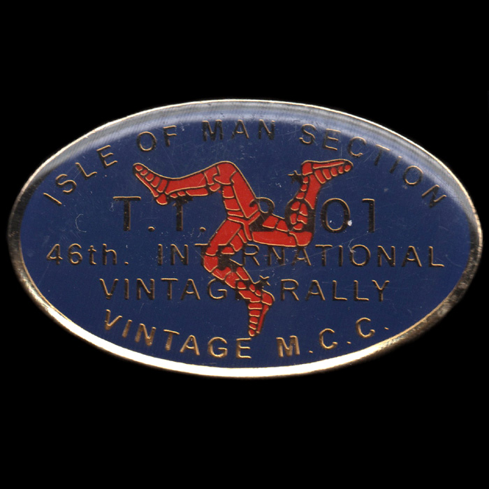tt Vintage Motor Cycle Club pin badge