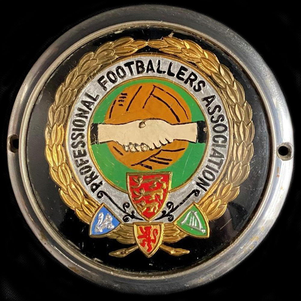 Professional Footballers Association car badge