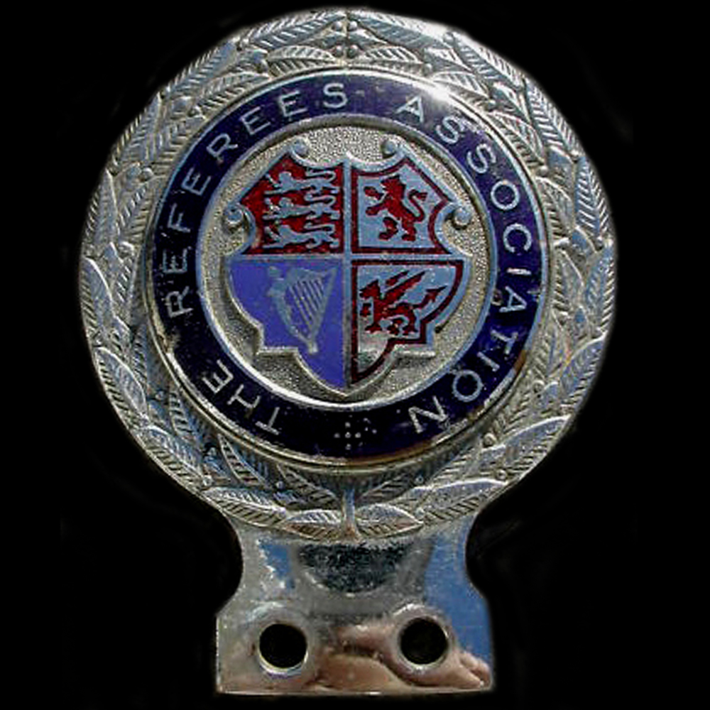Referees' Association (The) car badge